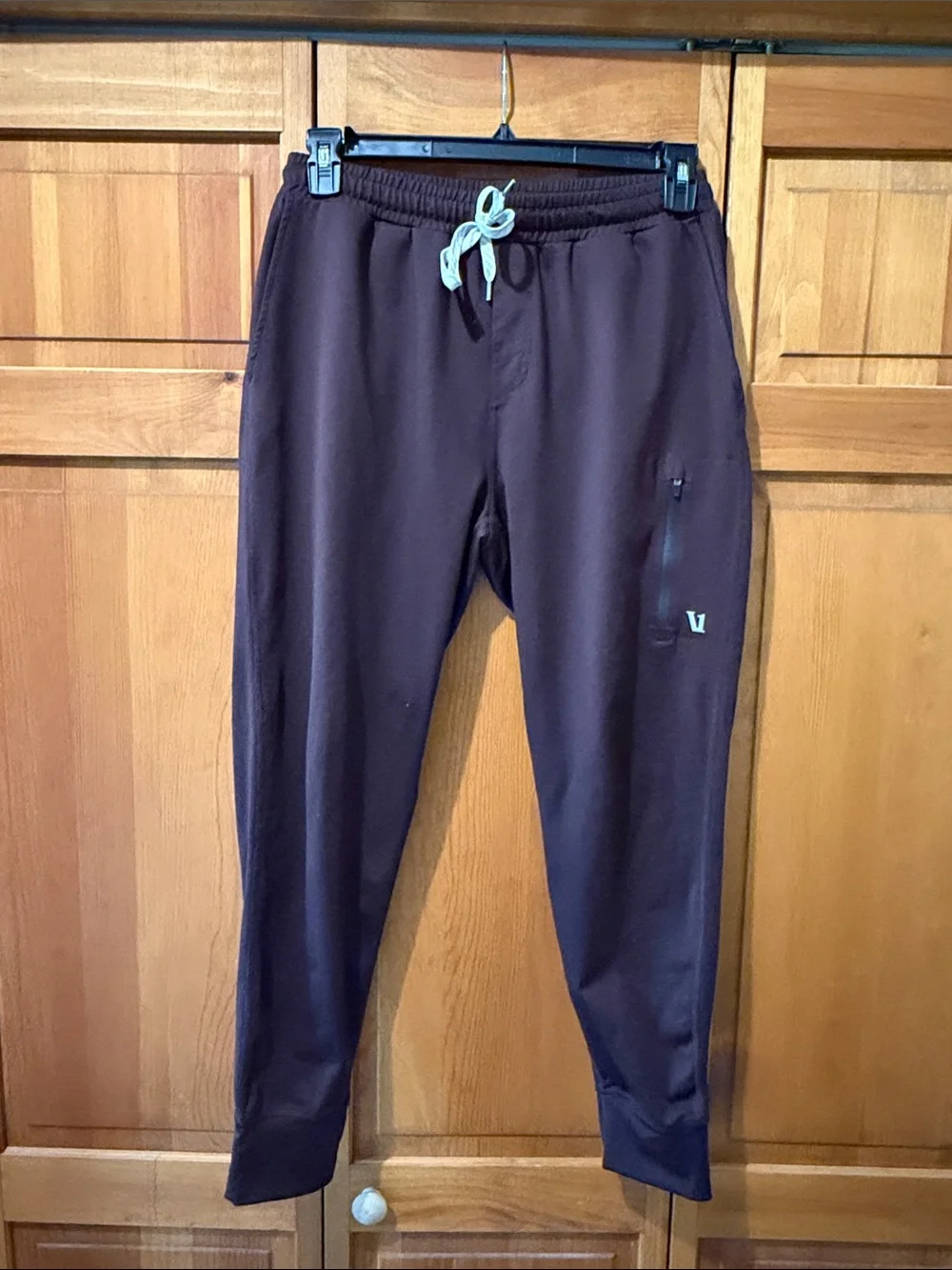 Vuori Men’s Sunday Performance Jogger - Picture 2 of 5